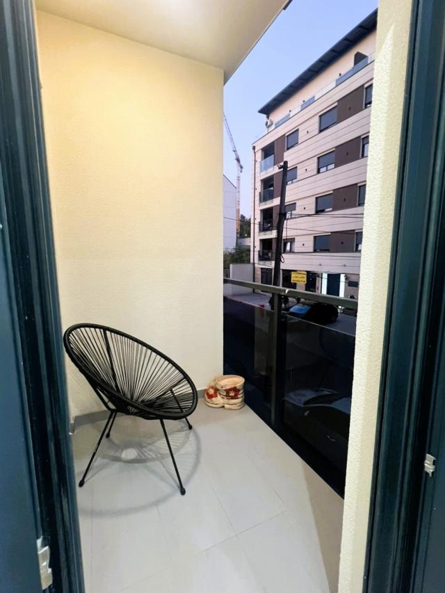 Banovo brdo, Karpoševa, 41m2, 1/6, lux, novogradnja