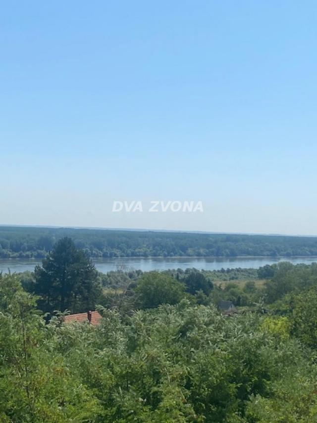 Na prodaju vikendica sa pogledom na Dunav – Stari Slankamen