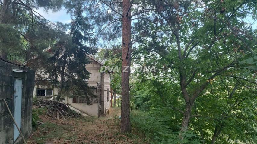 VIKENDICA SA POGLEDOM NA DUNAV – PRILIKA ZA UREĐENJE PO VAŠOJ MERI-STARI SLANKAMEN