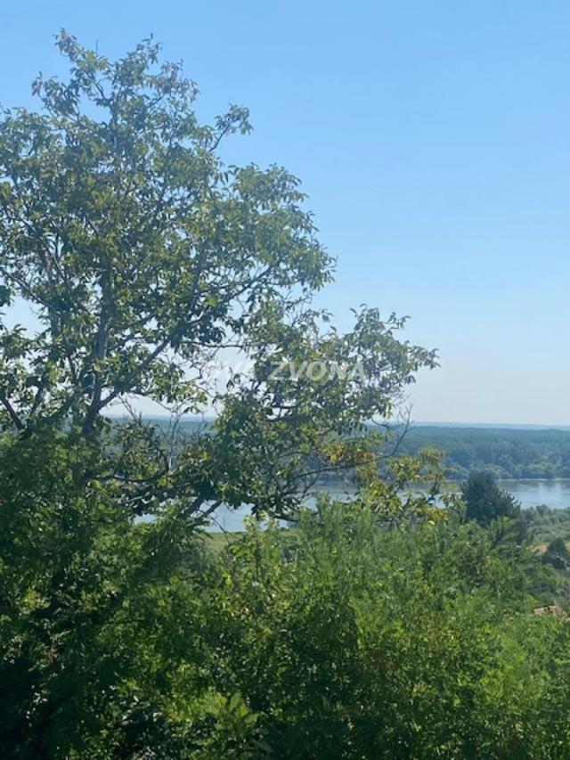 Na prodaju vikendica sa pogledom na Dunav – Stari Slankamen