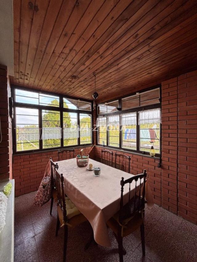 NA PRODAJU – DVE VIKEND KUĆE U ČORTANOVCIMA