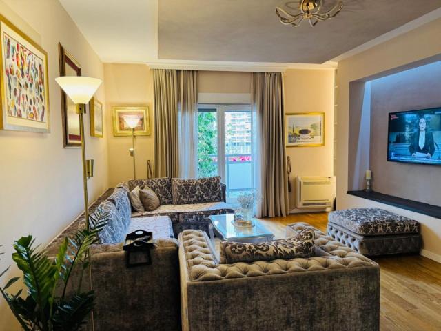 Podgorica, City kvart - three-bedroom luxuriously furnished apartment with garag