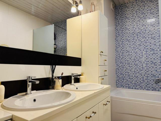 Podgorica, City kvart - three-bedroom luxuriously furnished apartment with garag