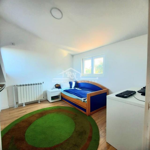 Golf naselje, Beogradskog bataljona, 102m2+35m2 galerija, lux ID#1559