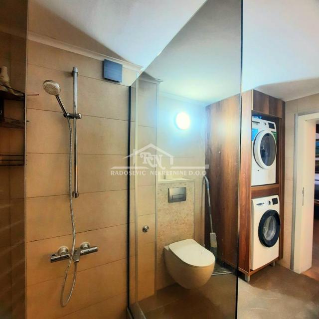Golf naselje, Beogradskog bataljona, 102m2+35m2 galerija, lux ID#1559
