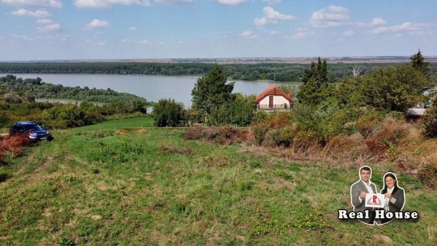 80 ari sa pogledom na Dunav u Slankamenu