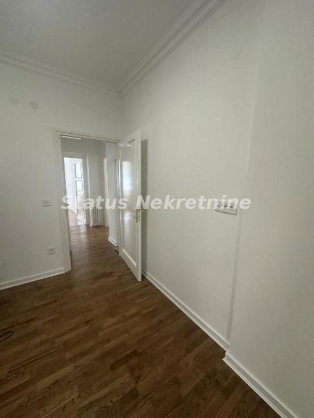 Novi Sad - Centar - trosoban stan