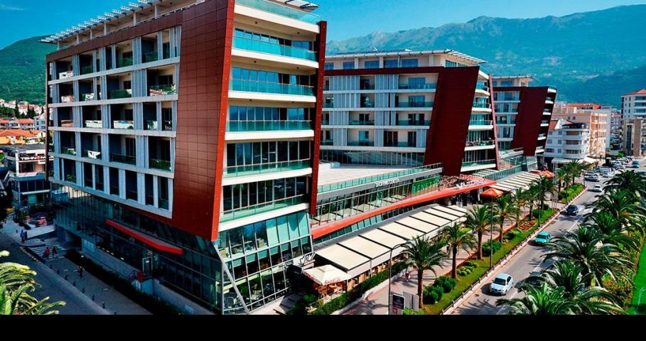 Prodaja poslovnog prostora 37m² u prestižnom kompleksu TQ Plaza – strogi centar Budve