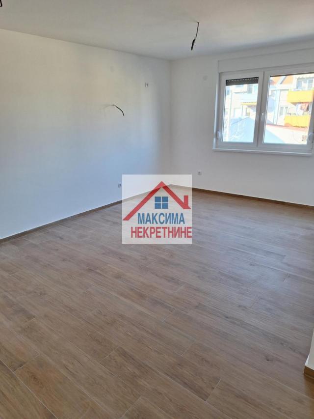 Prodaja, Stan, 81m2 , Adice