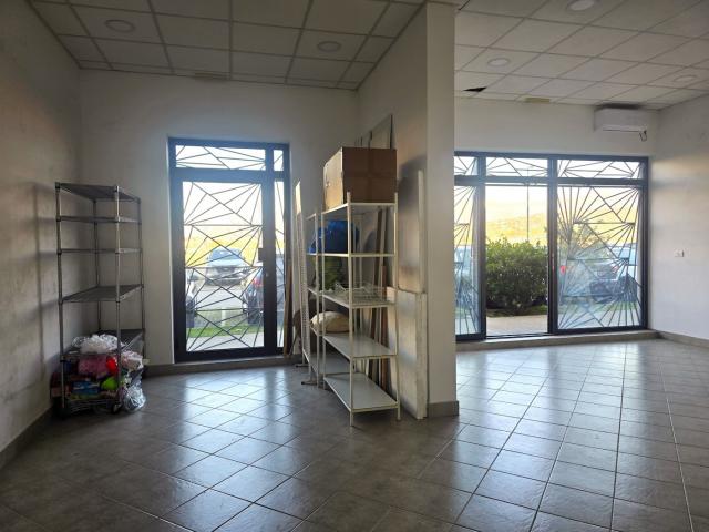 Poslovni prostor, 120m2, Stari aerodrom, Podgorica