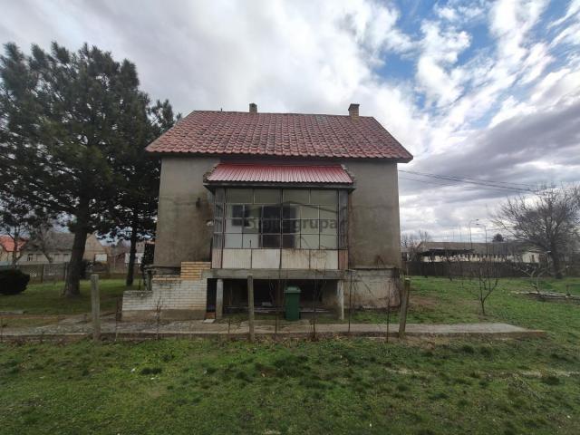 Porodična kuća i otkupna stanica