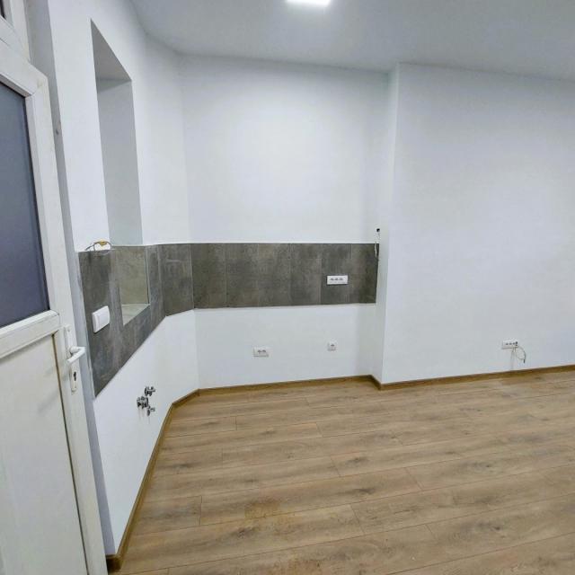 Vukov spomenik, Kraljice Marije, 39m2, 1. 5, uknj. 