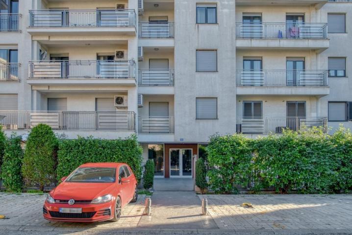 Podgorica, Gorica - two-bedroom luxury apartment with parking space