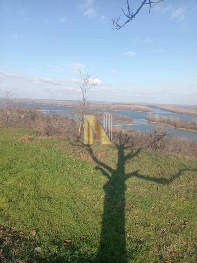Inđija – Slankamen | Plac sa spektakularnim panoramskim pogledom