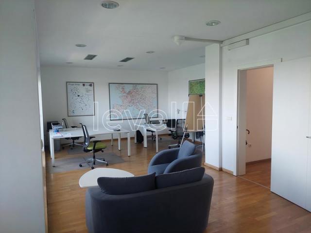 SREMSKA KAMENICA - CENTAR - 152.00 m2