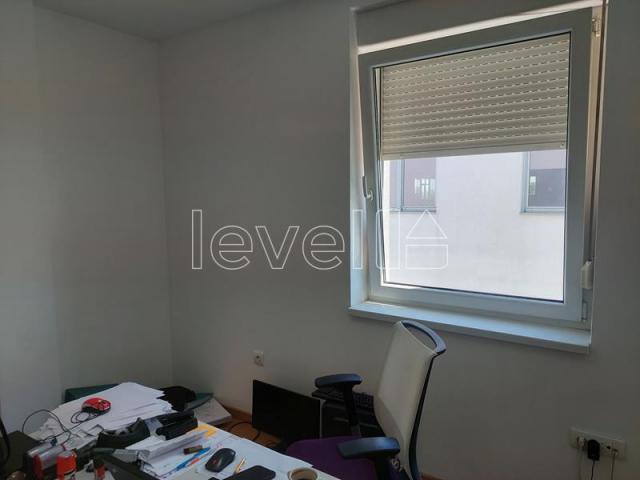 SREMSKA KAMENICA - CENTAR - 152.00 m2