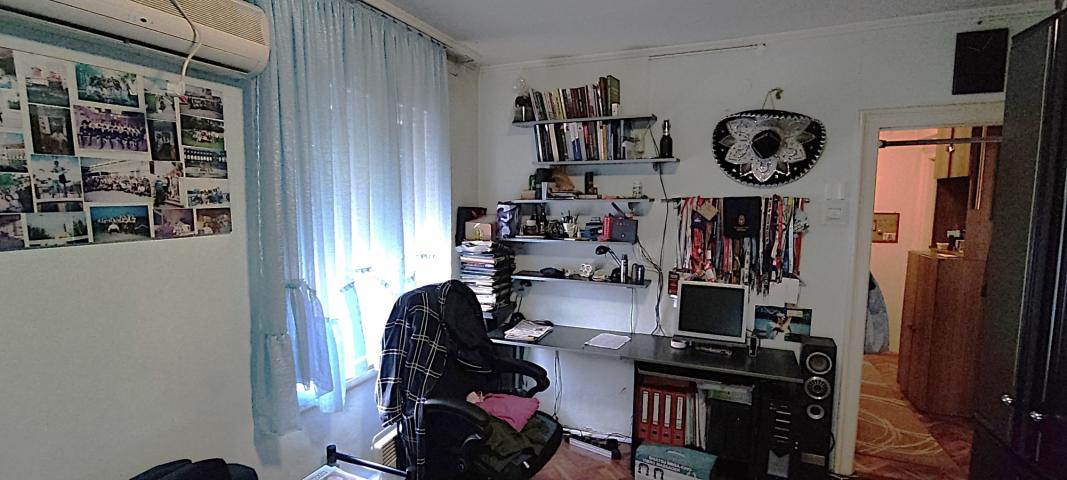 Lion, sam na spratu, trostran, mogućnost 2 spavaće sobe .. 