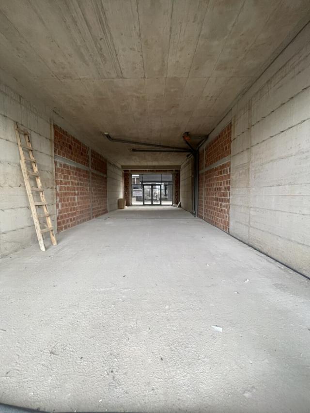 Poslovni prostor, 105m2, Stari Aerodrom, PRODAJA