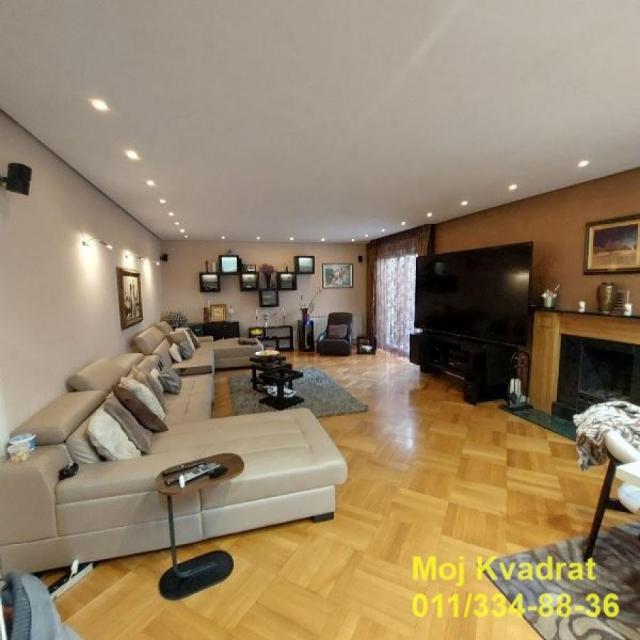 Čukarica, Banovo brdo - Zimonjićeva, 400m2