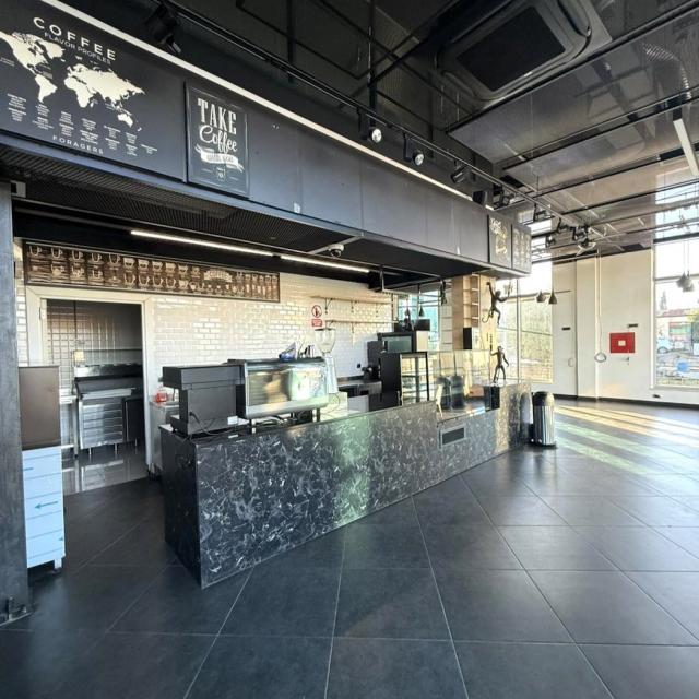 Poslovni objekat, 740m2, Mahala, Zeta