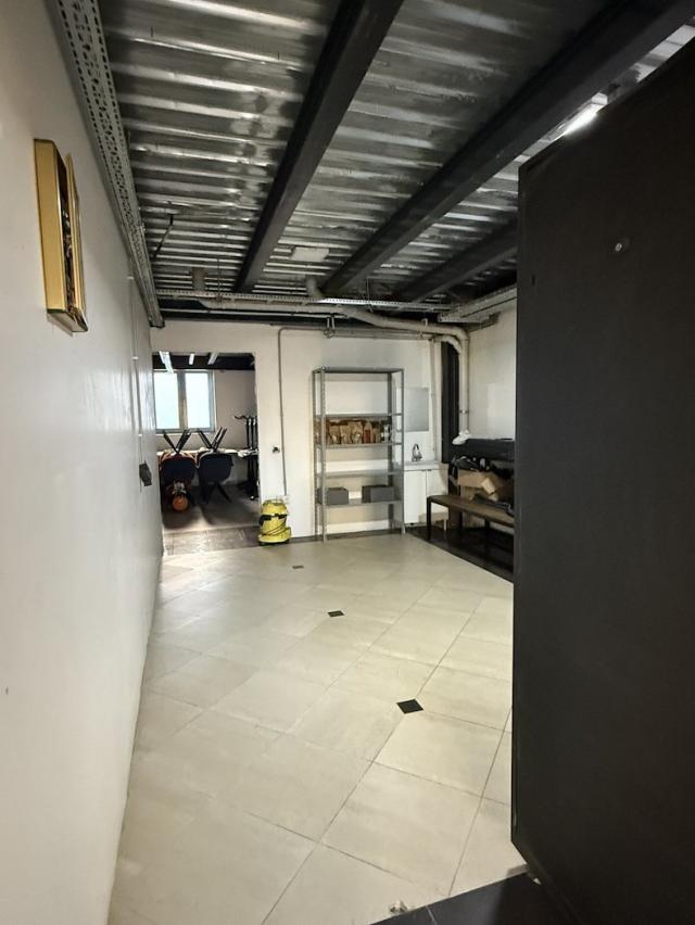 Poslovni objekat, 740m2, Mahala, Zeta
