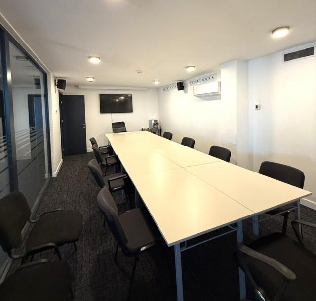 Poslovni objekat, 740m2, Mahala, Zeta