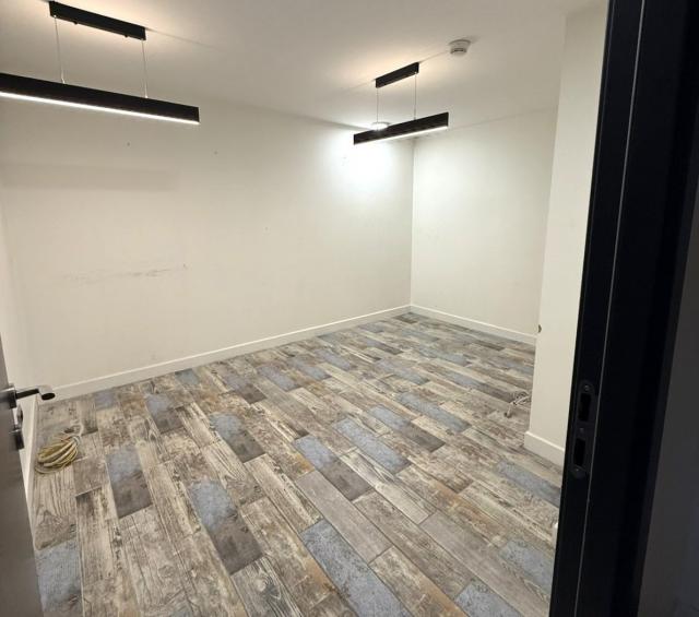 Poslovni objekat, 740m2, Mahala, Zeta