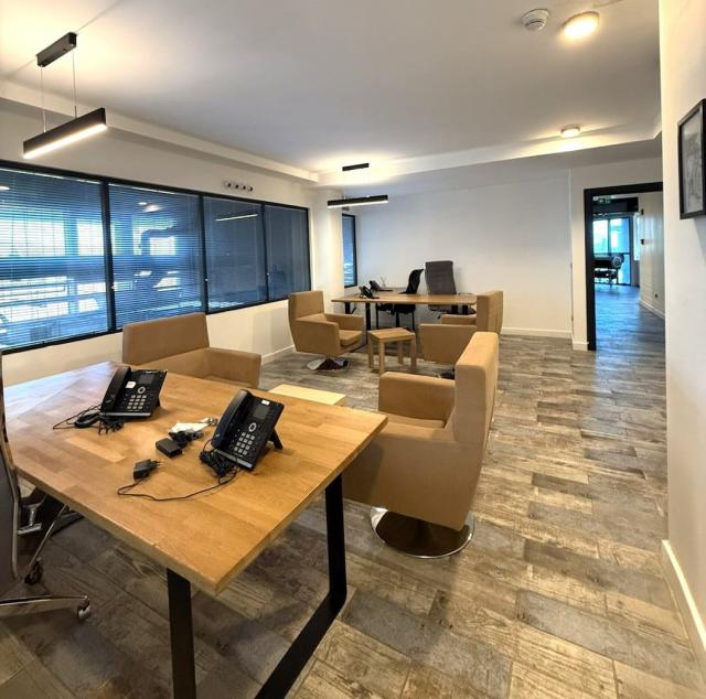 Poslovni objekat, 740m2, Mahala, Zeta