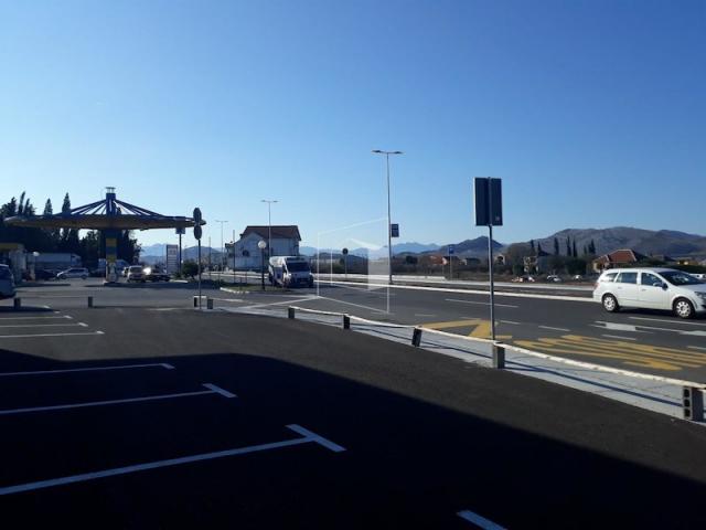 Poslovni objekat, 740m2, Mahala, Zeta