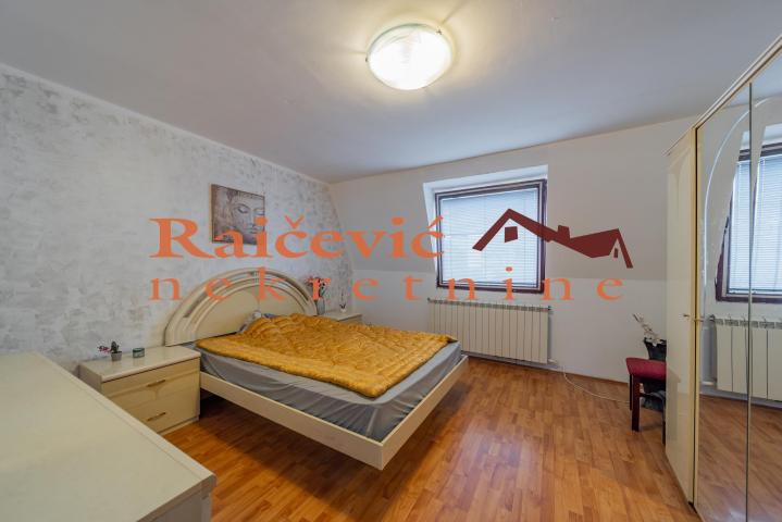 ZVEZDARA UCITELJSKO NASELJE 250m2 , T ,2700e