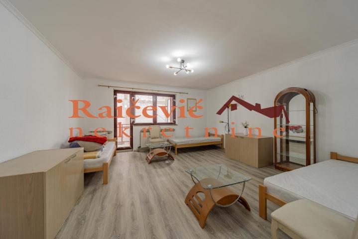 ZVEZDARA UCITELJSKO NASELJE 250m2 , T ,2700e