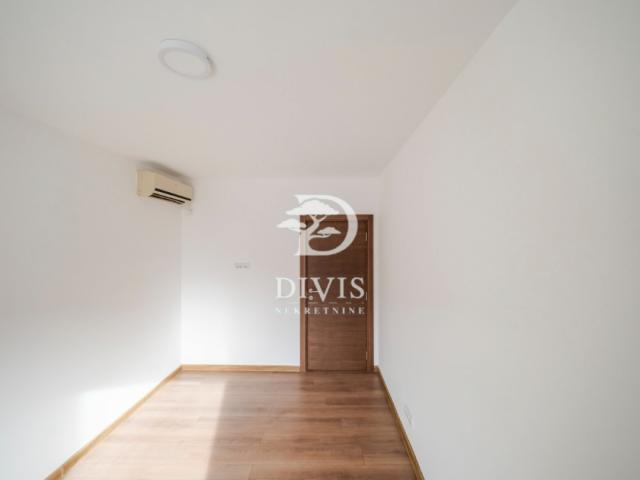 Renoviran 5. 0 stan u Bloku 62, Nehruova, 104m2