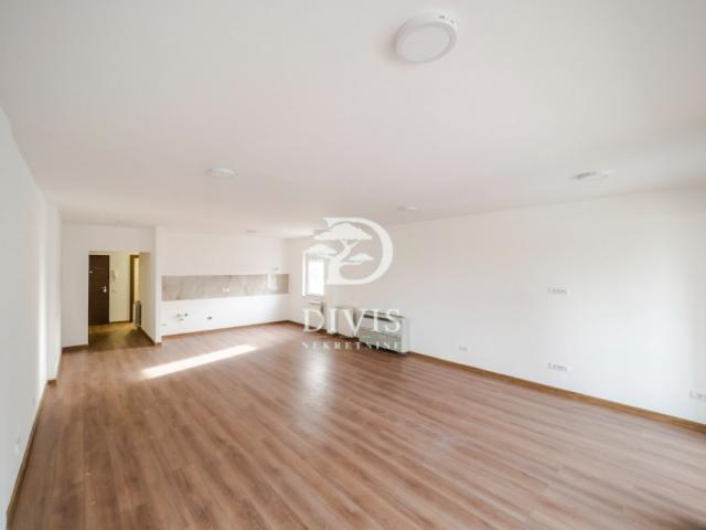 Renoviran 5. 0 stan u Bloku 62, Nehruova, 104m2