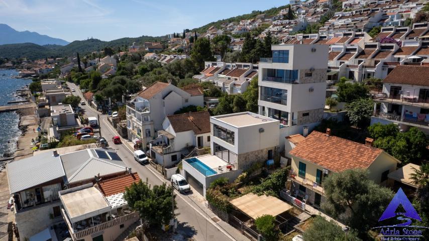 Prodaja, Kuća, 200m2 , KRAŠIĆI