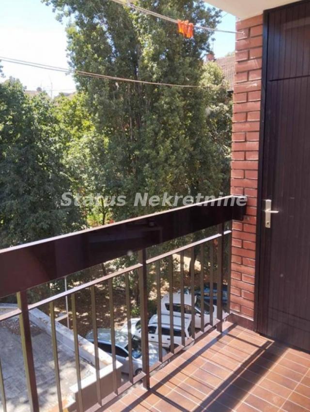 NAMEŠTEN JEDNOSOBAN STAN 34M2 NOVO NASELJE RENOVIRAN 290EU