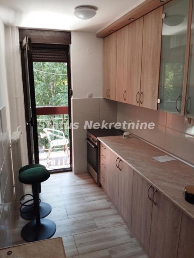 NAMEŠTEN JEDNOSOBAN STAN 34M2 NOVO NASELJE RENOVIRAN 290EU