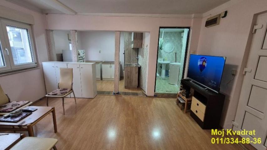 Zvezdara, Đeram pijaca - Đakovačka, 37m2