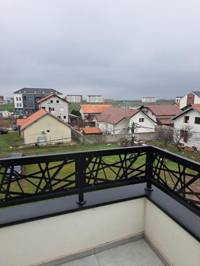 Stan 41m2, ulica Puškinova, Ledine, Surčin