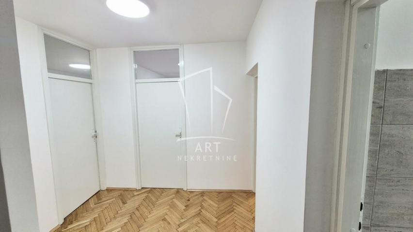 Botanička bašta, Kneza Danila, 68m2 ID#142151