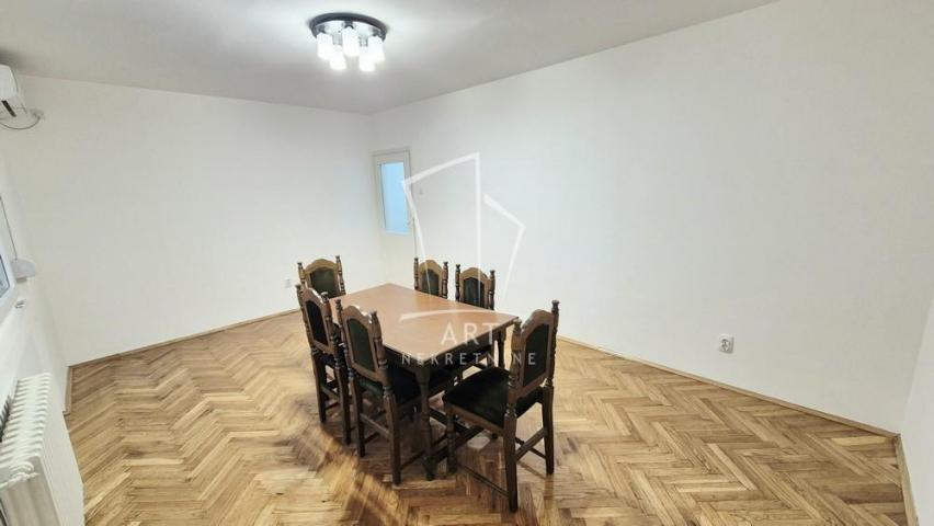 Botanička bašta, Kneza Danila, 68m2 ID#142151