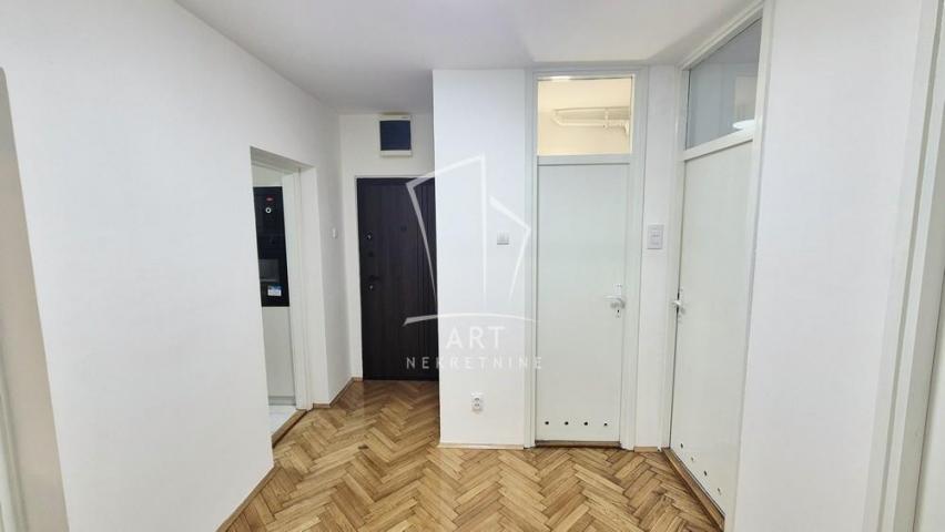Botanička bašta, Kneza Danila, 68m2 ID#142151