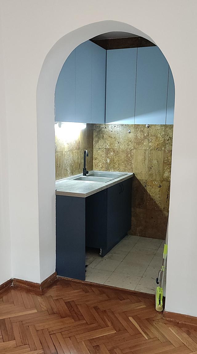 Neimar, luksuzna kuća sa baštom, prazna ili nameštena, po želji .. 