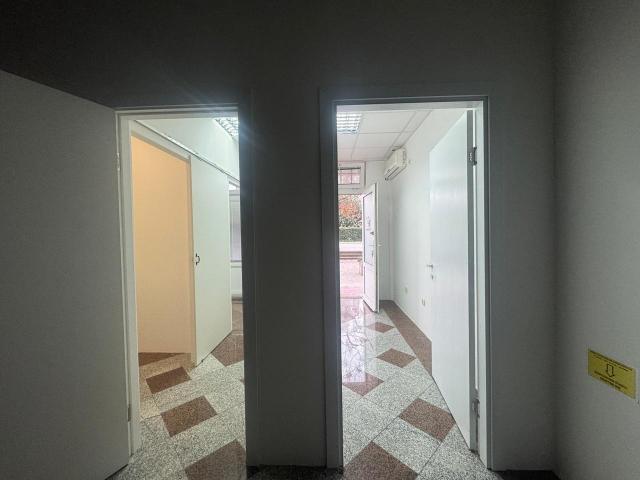 Prodaja, Poslovni prostor, 52m2 , Seljanovo
