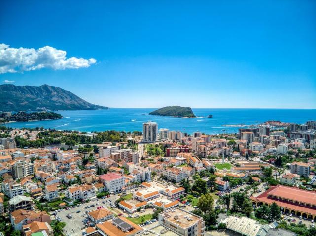 Prodaja luksuznog četvorosobnog duplex penthouse stana 188m² sa garažom i panoramskim pogledom na mo