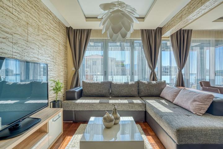 Prodaja luksuznog četvorosobnog duplex penthouse stana 188m² sa garažom i panoramskim pogledom na mo