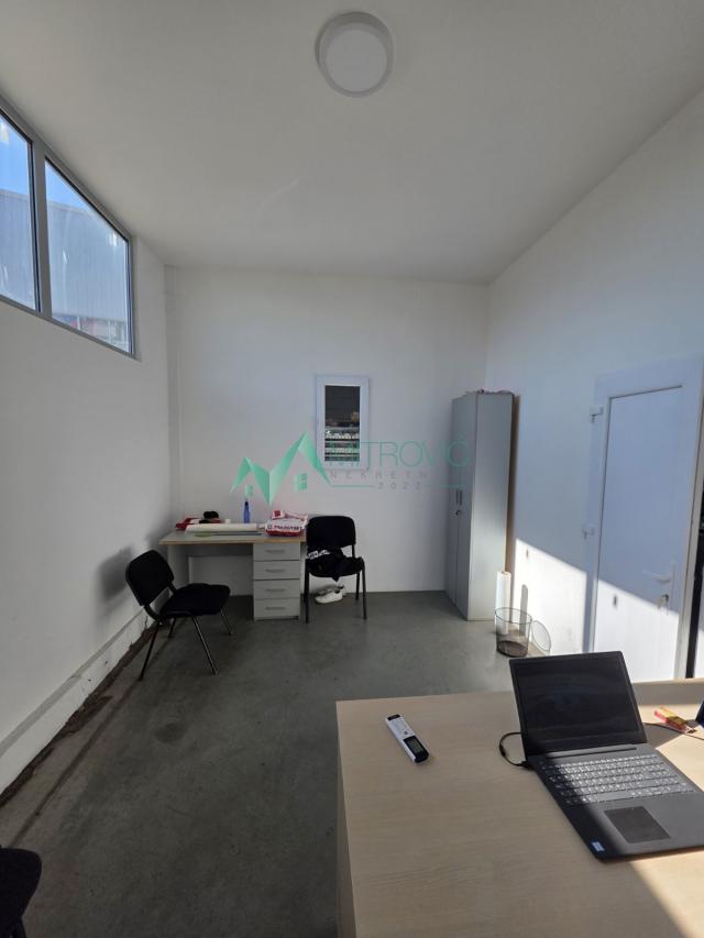  PRODAJA – POSLOVNI OBJEKAT 810 m² NA PLACU 3.384 m² | MAGACIN + UPRAVNI DEO | ODLIČNA INVESTICIJA 