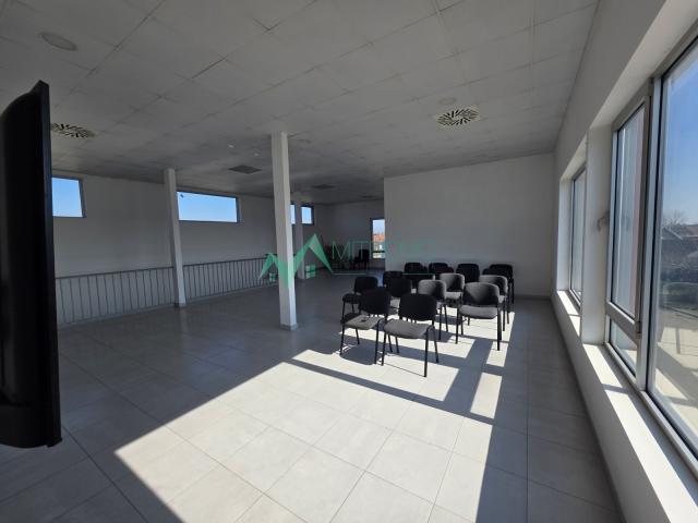  PRODAJA – POSLOVNI OBJEKAT 810 m² NA PLACU 3.384 m² | MAGACIN + UPRAVNI DEO | ODLIČNA INVESTICIJA 