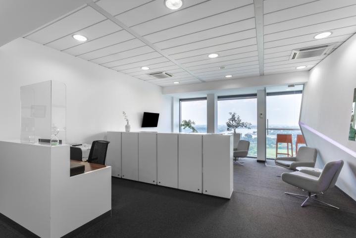 Privatne kancelarije za 4 osobe na lokaciji Regus USCE Tower