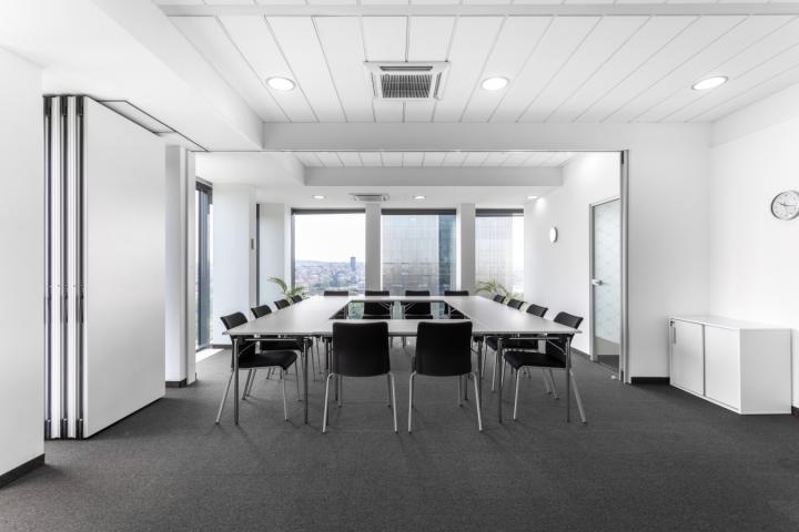 Privatne kancelarije za 4 osobe na lokaciji Regus USCE Tower