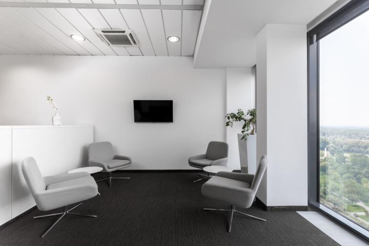 Privatne kancelarije za 4 osobe na lokaciji Regus USCE Tower